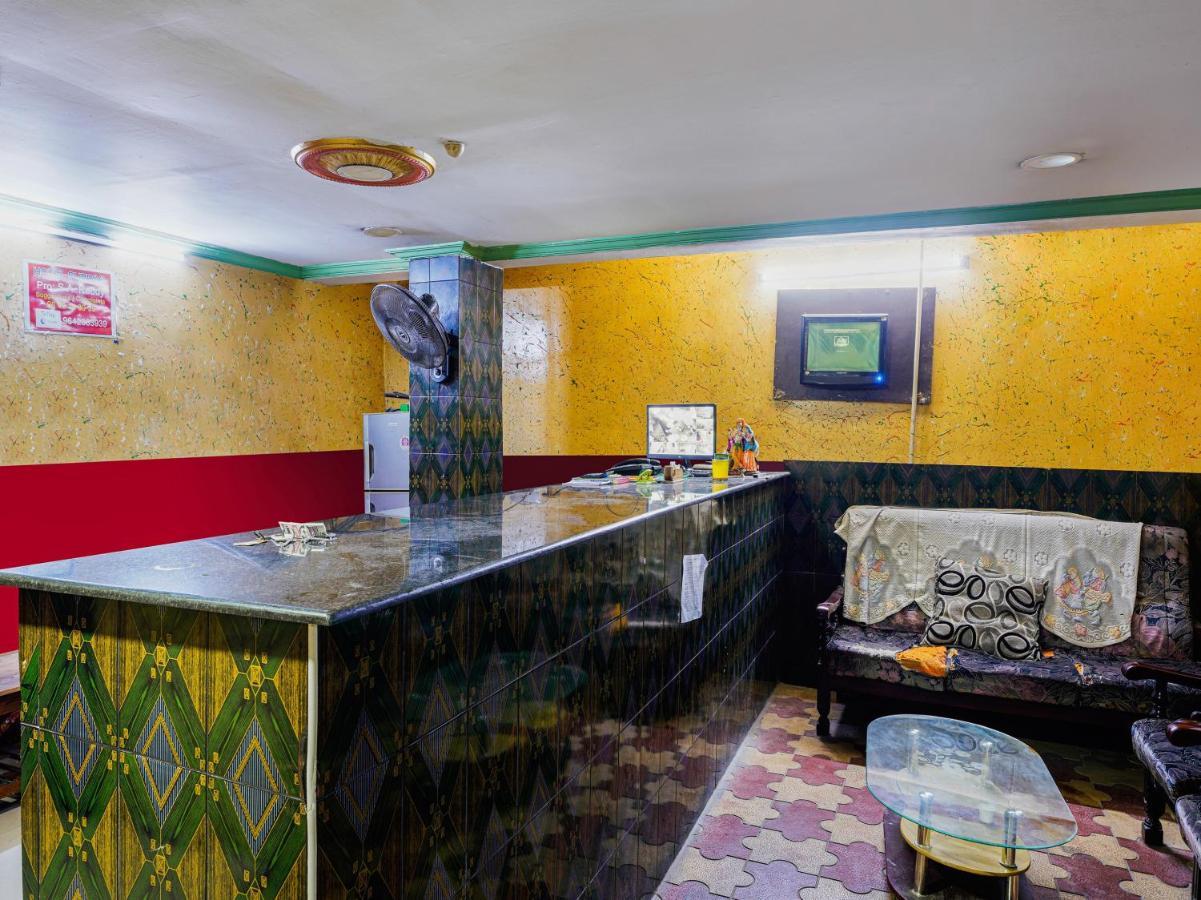 Spot On Hotel Supriya Vidzsajavádá Kültér fotó
